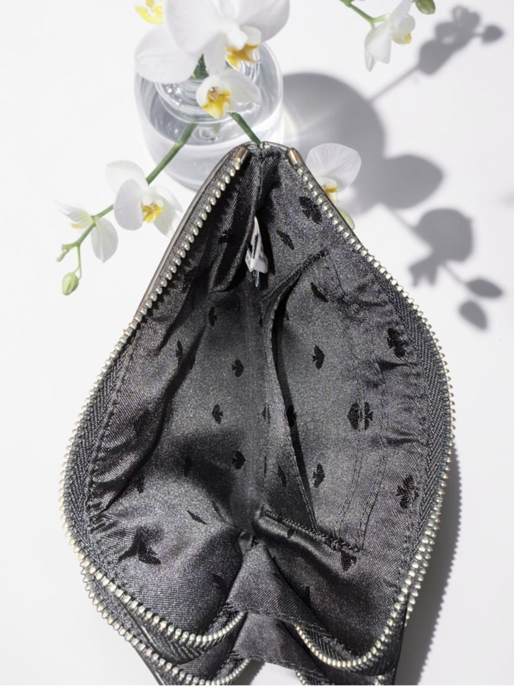 Kate Spade ♠️ Hollie Spade Clover Geo Small L-Zip Wristlet Black White NWT - Picture 6 of 10